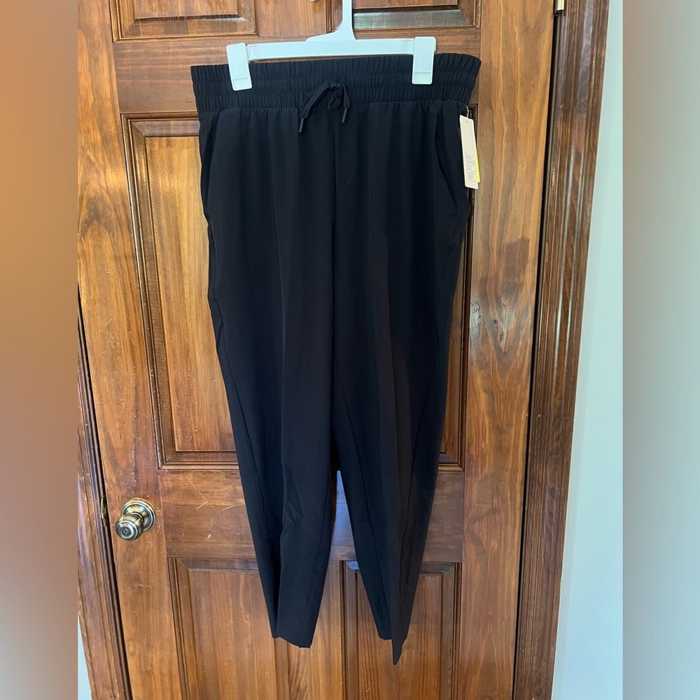 Black woven taper Pants